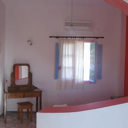 Vocamvilia * Kamári